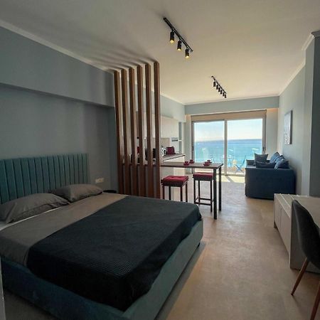 Apartmán Charaki Sea Breeze Modern Studio With A Refreshing Balcony View Exteriér fotografie