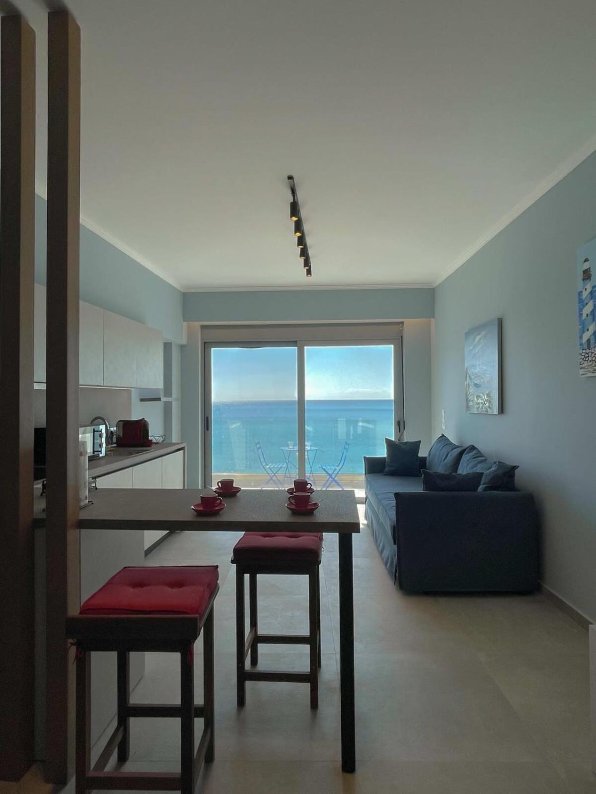 Apartmán Charaki Sea Breeze Modern Studio With A Refreshing Balcony View Exteriér fotografie