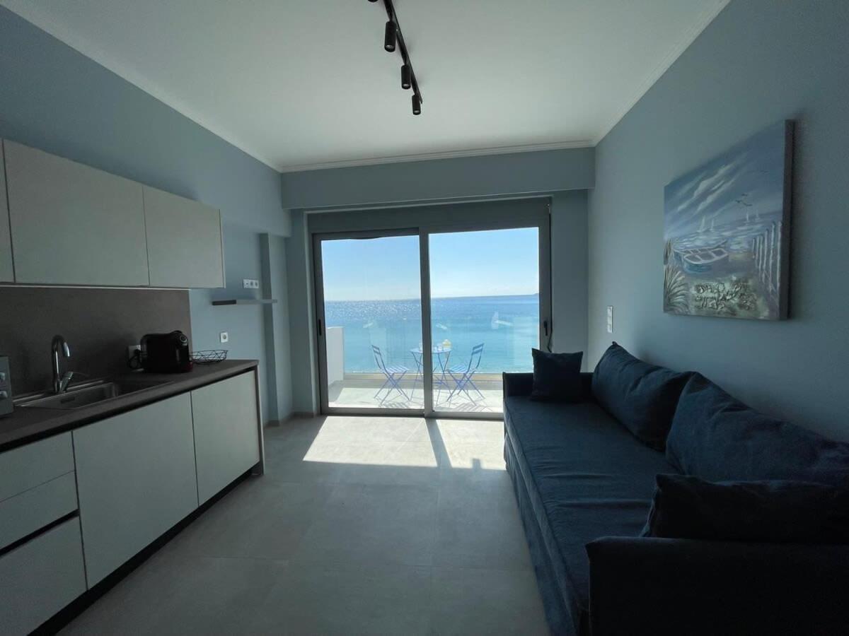 Apartmán Charaki Sea Breeze Modern Studio With A Refreshing Balcony View Exteriér fotografie